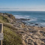 Bidart, falaises et sentier du littoral, vue sur l’océan Atlantique au Pays basque